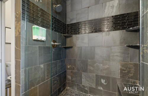 Hot Tub Hideaway an Incredible Hangout plus Amenities - Foto 26