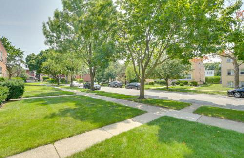 Walk to Train Convenient Skokie Condo! - Foto 23