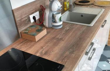 Homelivia, Appart FRIDA, mezzanine, déco raffinée et balcon - Foto 16