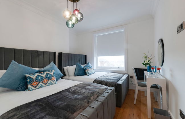 80 by Elite - Photo 14