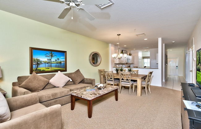 Genoa Vacation Rental: Stylish 2-BR Condo with Golf & Lake Views. Resort-Style Pool, Hot Tub, and Easy Access to Championship Golf. Minutes from Naples Beaches, 5th Avenue S, and Marco Island - Foto 4