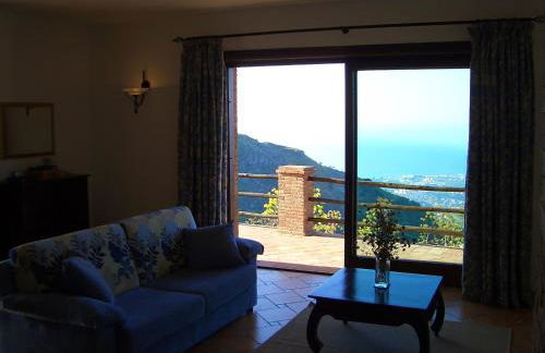 Villa Etna Mare - Pool villa in peaceful location with breathtaking views of the sea, Mt Etna & Taormina - - Foto 17