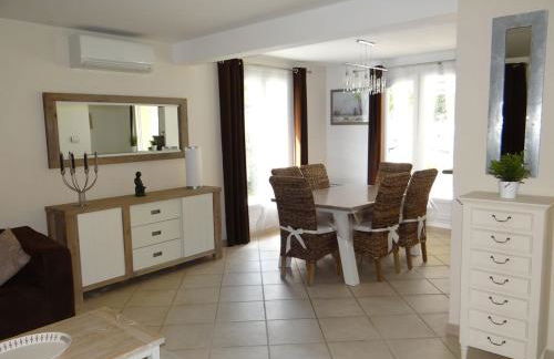 Golf de Pont Royal Villa du Lac climatisée 3 chambres Piscine chauffée Parking et Garage - Foto 5