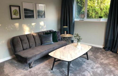 Bronte Country - 2 Bed Apartment near Cliffe Castle - Foto 9