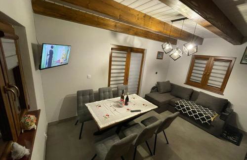 Biały Domek Świerczek - Jacuzzi, Balia Ruska SPA, Rowery, Altana i Grill w Słopnice - Foto 10