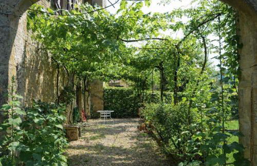 Séjour à deux au Château d'Autoire, studio de charme, tonnelle, vue vallée et village - Foto 26