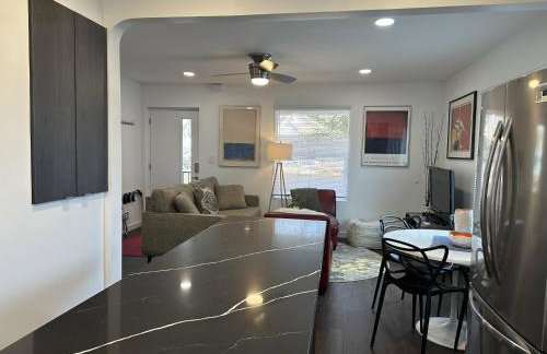 Modern Ranch near Knapp Center, Downtown - Foto 1