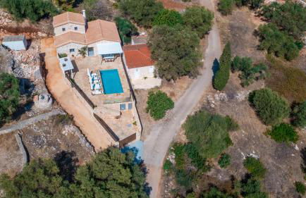 Villa Daniela - Private Pool and Serene Location, by ZanteWize - Foto 13