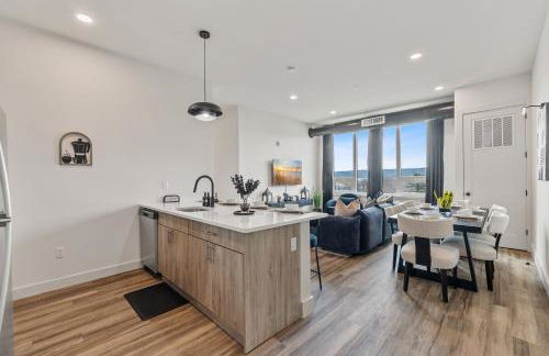 Upscale Views 2br Free Parkn, Walk 2 Train, 2bath - Foto 37