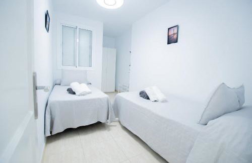 AriCentro - Casa Vacacional de 3 dormitorios cerca del aeropuerto - Foto 4