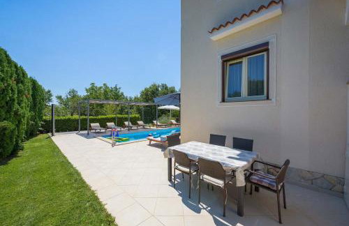 Villa Eufemia near Poreč with large garden and outdoor playground for kids - Foto 39