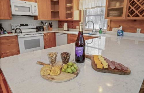 Sleepy Moose - New! Log Cabin in Sister Bay, Dogs and Near Beach - Foto 4