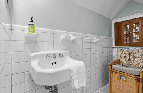 7BR Historic Estate Private Yard Near DC and Old Town - Vassar - Foto 33