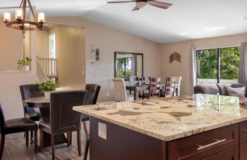 Palm Harbor Waterfront with pool & Game room - Foto 20