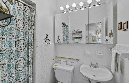 5239 Avenida Navarra in Village - Foto 6