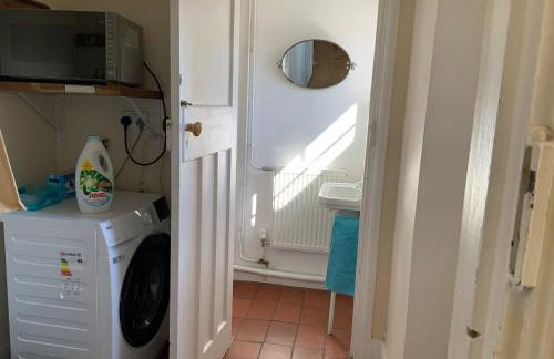 Country cottage overlooking fields with garden room - Foto 11