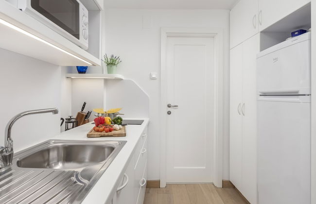 Beautiful Apartment House On The Seaside - Photo 21