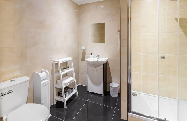 Impeccable 1-bed Apartment in Ebbw Vale, Wales - Foto 9