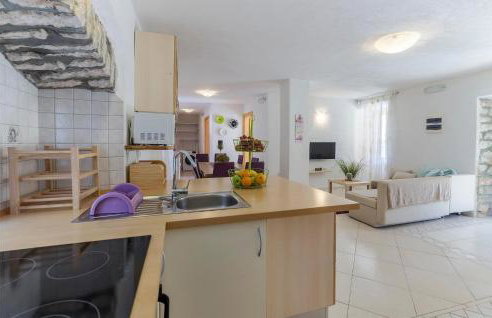 Four-Bedroom Holiday Home Labin With Sea View 08 - Photo 22