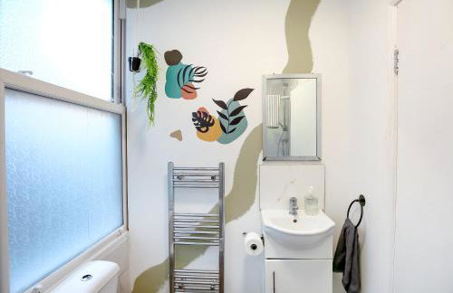 Perfect Booking 4 Bed Home in Leytonstone - Foto 23