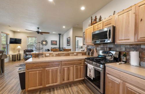 Bogie Bungalow - Walk to lake, bar & restaurant - Near golf course - AC - Fireplace - Pet Ok - Foto 23