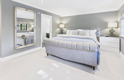 3 beds Luxury Family Home with Self-Check in & Direct Train to London - Foto 6