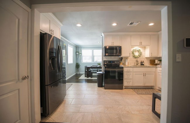 Walk to the Silos 3 Bed 1960 s Bungalow Near Baylor - Foto 34