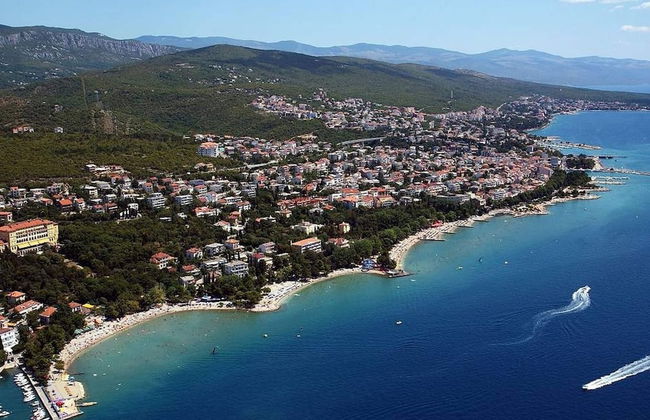 Peaceful Villa in Dramalj with Hot Tub - Foto 27