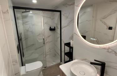 Luxury Apartment near Madrid, Airport, IFEMA, City Center - Photo 4