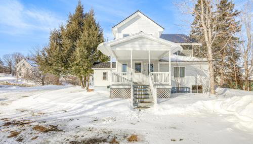 15 Mi to Canadian Border Home with Yard! - Foto 3