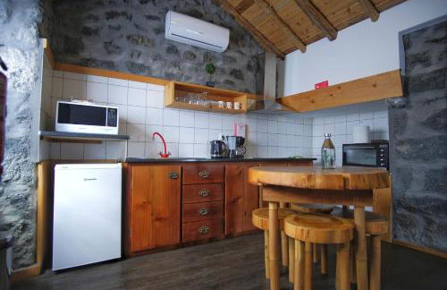 Aldeia Dos Caldeirões - Photo 60