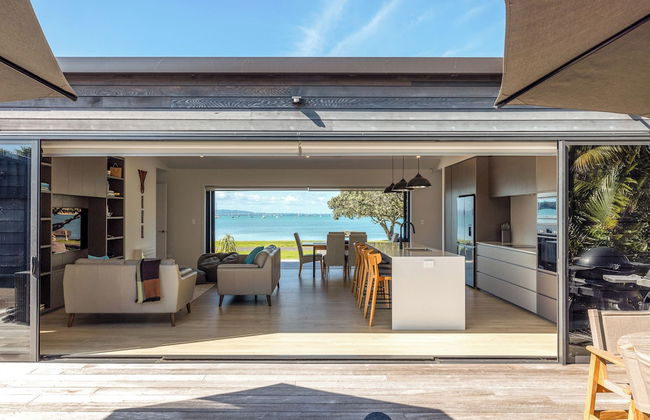 The Golden Pohutukawa Beach House - Foto 9