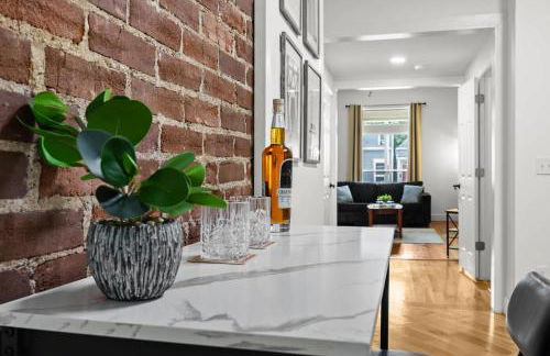 Cozy 1st-Floor Flat 2BR Backyard Free Parking - Foto 21