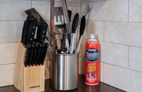 Cozy condo with yard and patio. Long-stay discount available - Foto 21