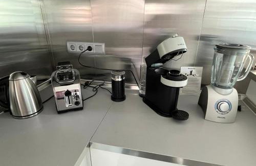 Airport Apartment für 4 - Smart TV - Küche - eCharger - Foto 17