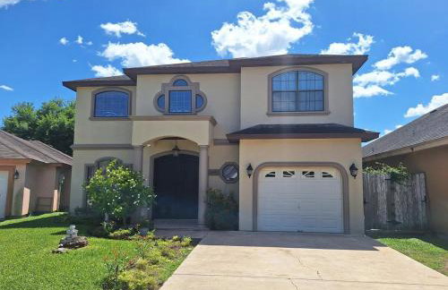 The Monarch - Foto 26