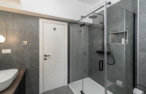 Villa Stella with 32 sqm private heated pool Jacuzzi Sauna Media room 3 bedrooms - Photo 24