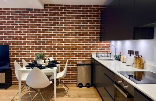 Modern & Luxurious 2-bed by ABBA, O2 & Canary Wharf - Photo 5