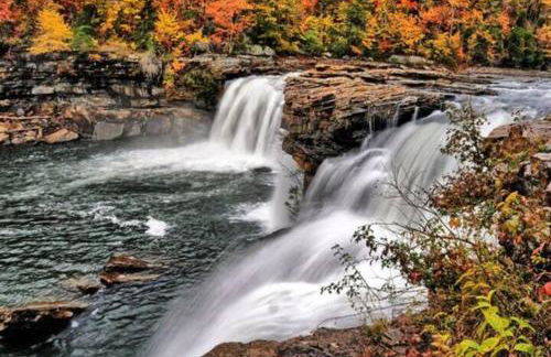 Brushy Creek Lodge - Riverfront, Hot Tub, Fire Pit - Foto 38