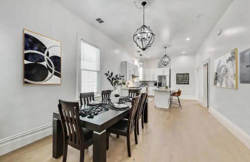 West Oakland Charm 5br4ba AC WD - Photo 1