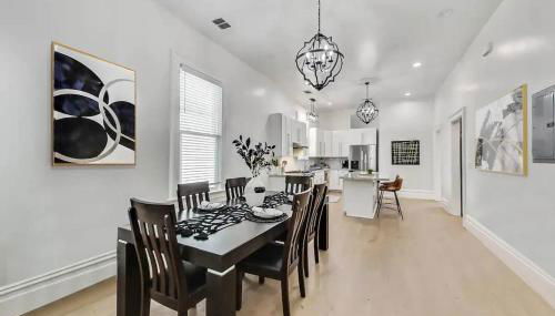 West Oakland Charm 5br4ba AC WD - Foto 1