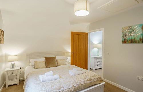 Lord Galloway 35 with Hot Tub - Photo 43