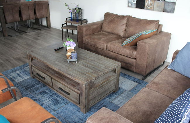 Charming Retreat for Your Escape - Photo 14