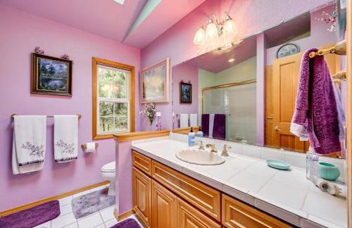 Steps to Shore Seaside Olympia Retreat with Hot Tub - Foto 17