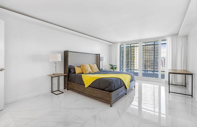 Modern Apartments Biscayne Bay - Photo 11