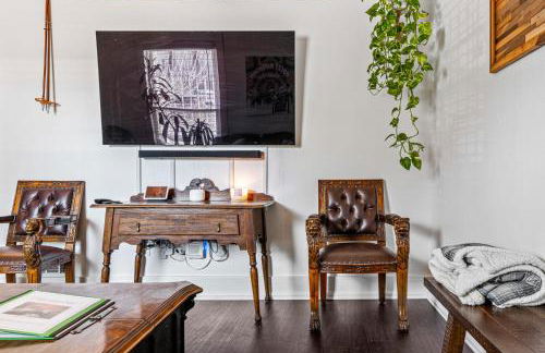 HOT TUB Firepit Pool Table Patio Cozy Downtown Denver - Foto 34