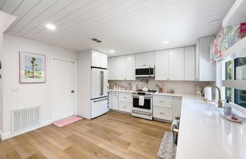 Salt & Sand on Catamaran - Photo 7