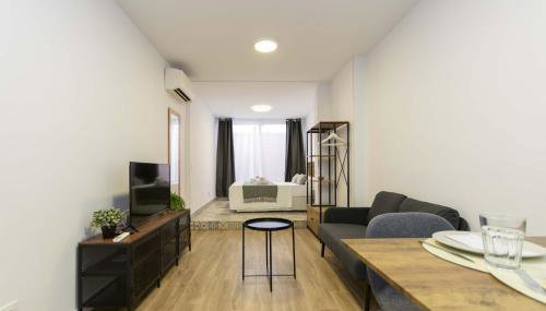 Regency IV - Ferga Suites - Photo 4