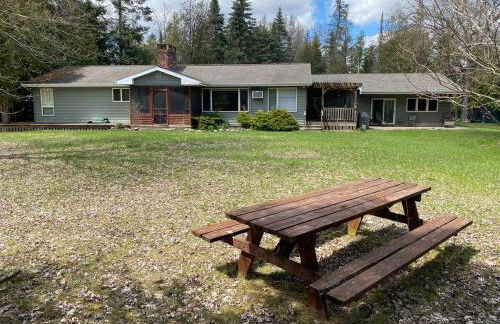 Secluded Au Sable River Home - Foto 55