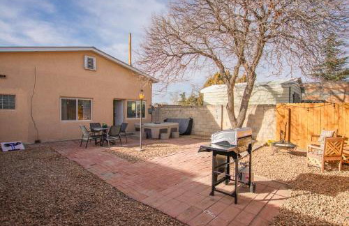 Grandma's Old Town Adobe House! Private Hot Tub-Close to Old Town-Pet Friendly-No Pet Fee! - Foto 49